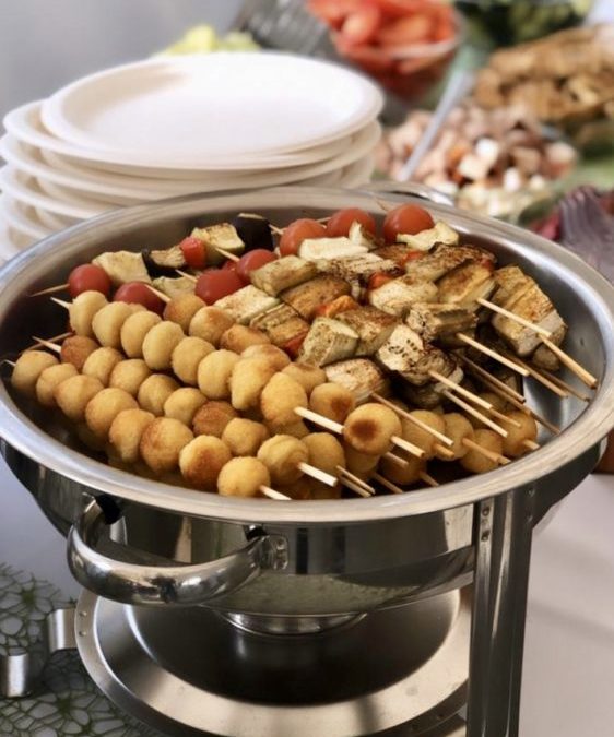 Фуршет с горячими закусками на корпоративной командной игре, сентябрь 2020