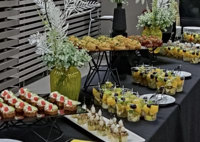 Фуршет на бизнес-встрече с партнерами компании сотовой связи, сентябрь 2023