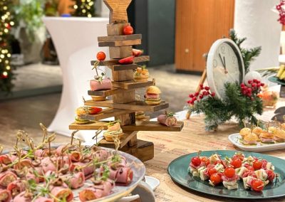 Фуршет новогодний в лофте, корпоратив, декабрь 2025